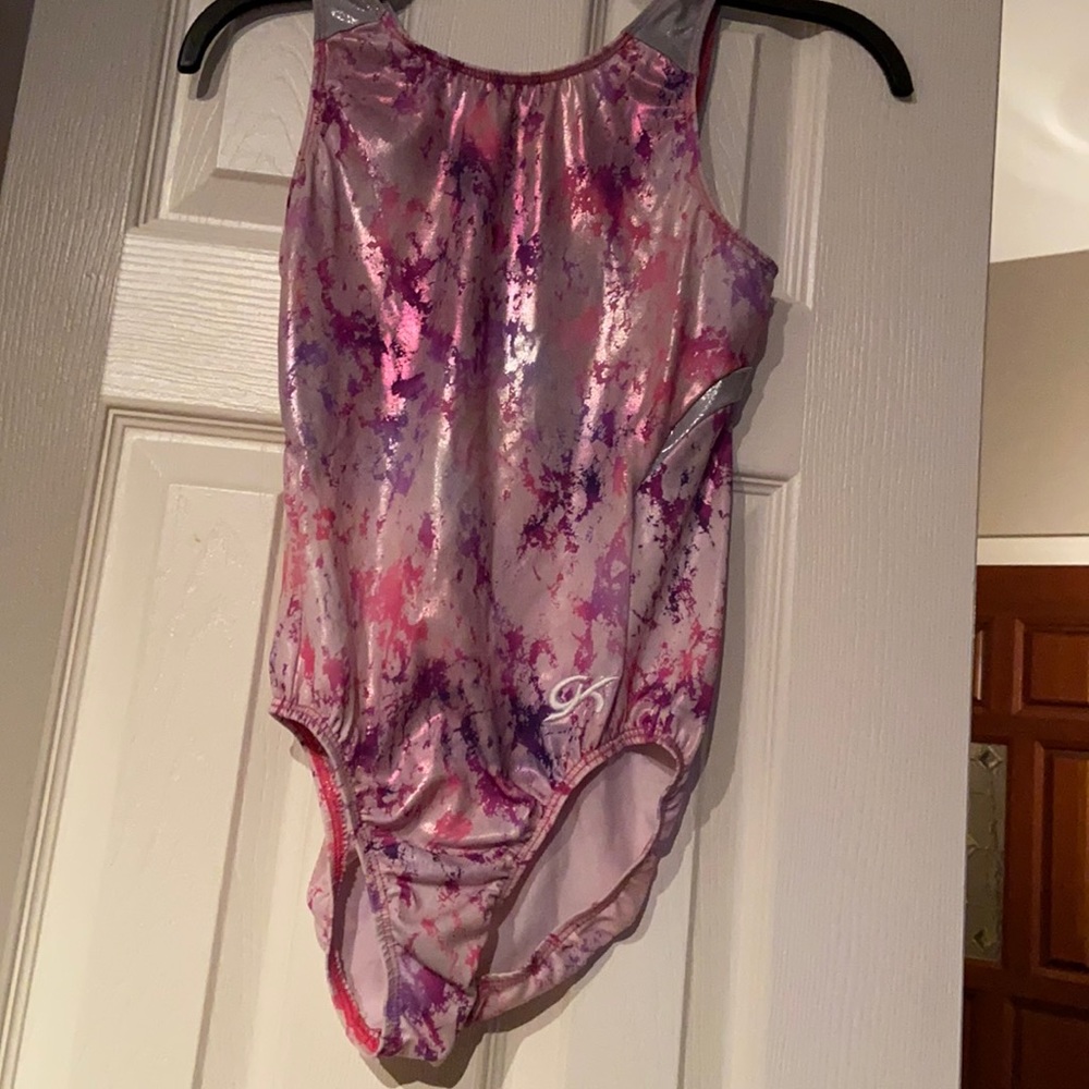 GK Adult Small Leo in pinks and purples with silver details